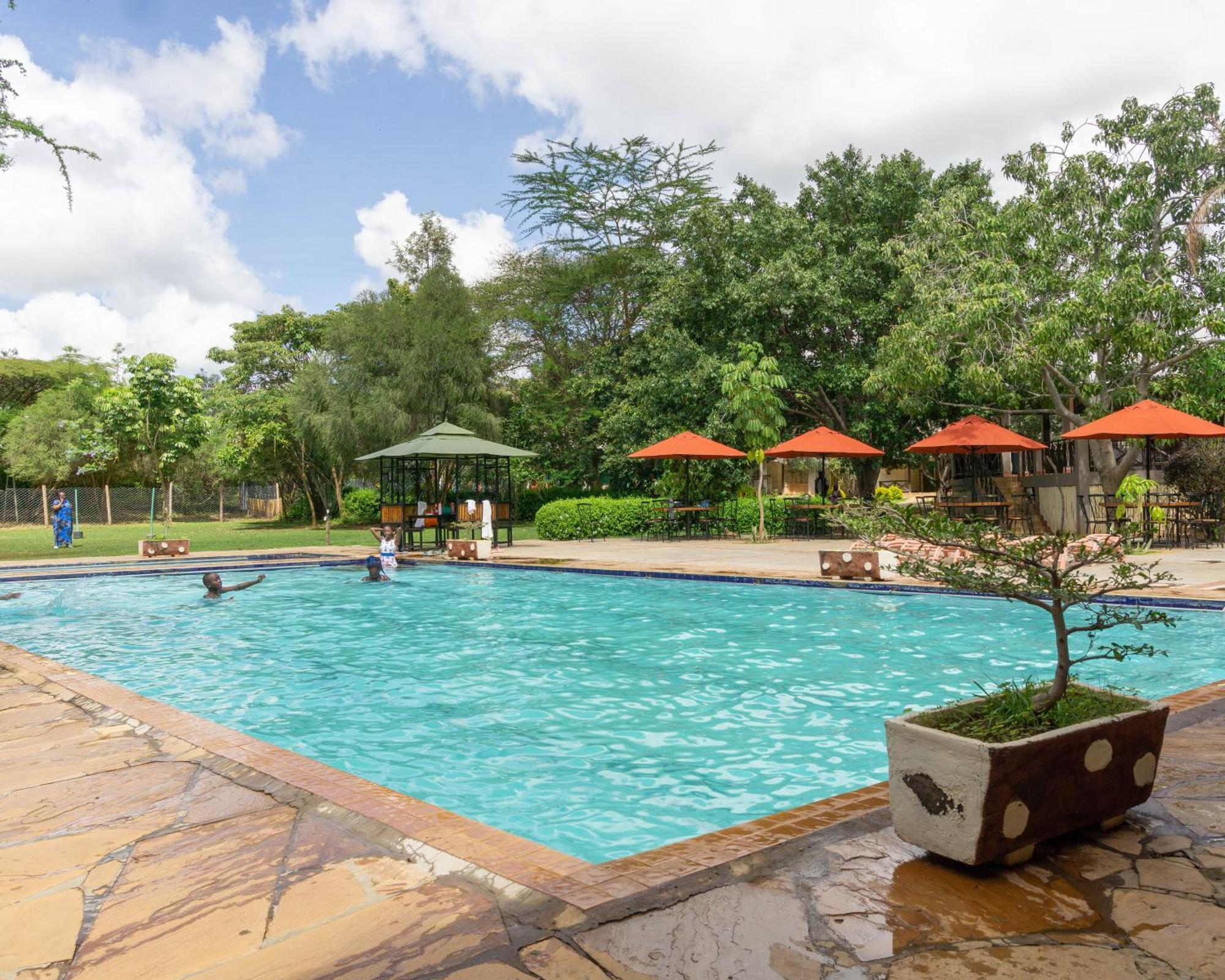 Отель Lukenya Getaway Athi River Экстерьер фото