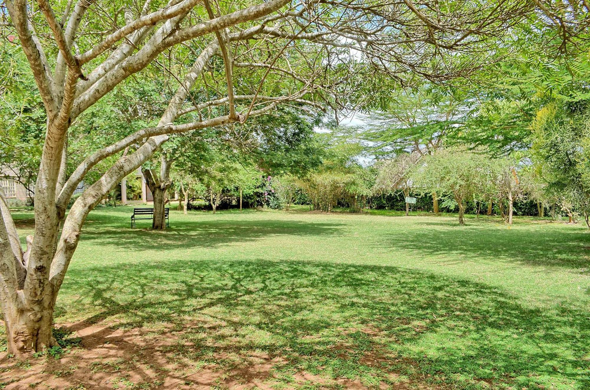 Отель Lukenya Getaway Athi River Экстерьер фото
