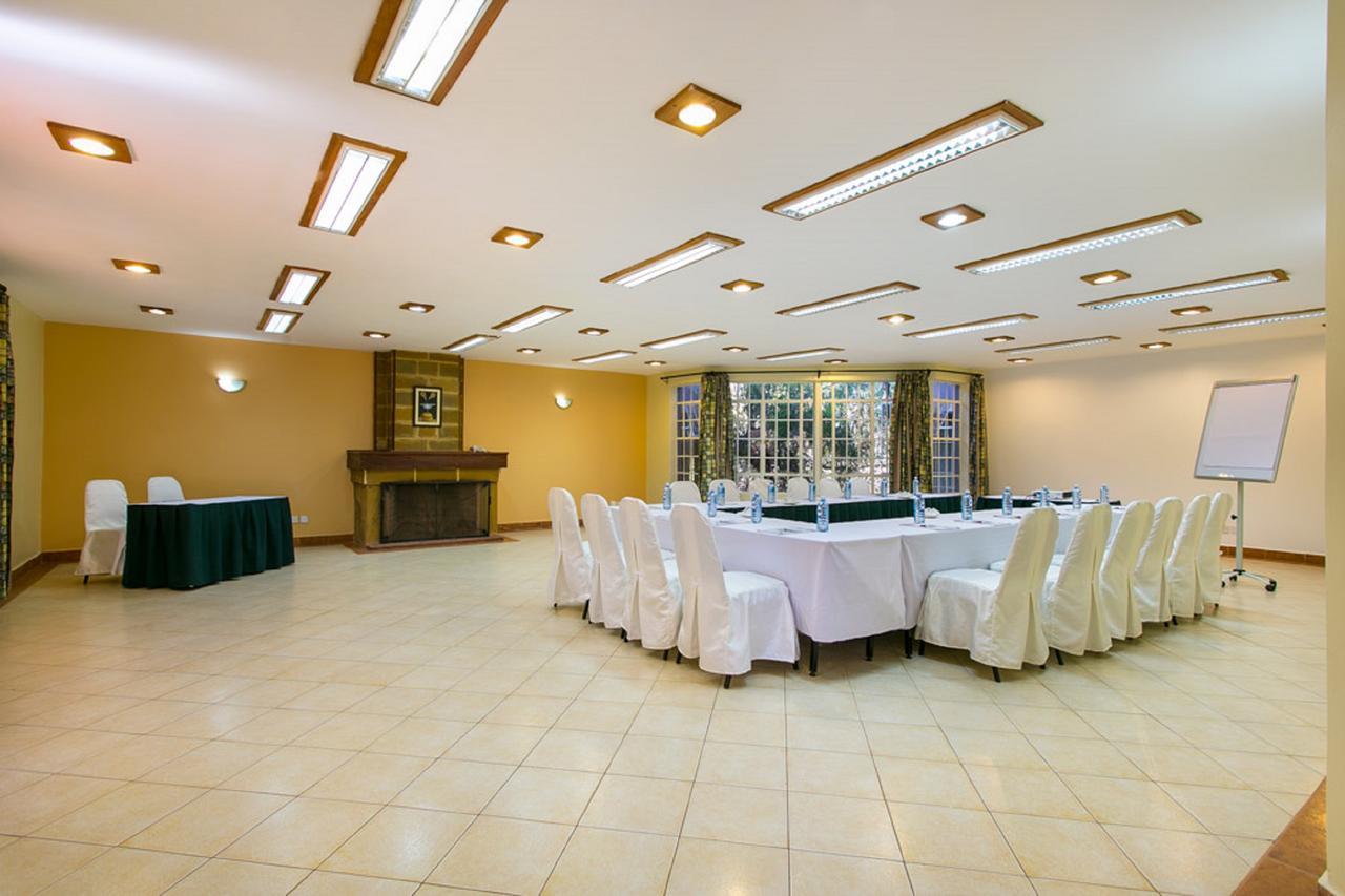 Отель Lukenya Getaway Athi River Экстерьер фото